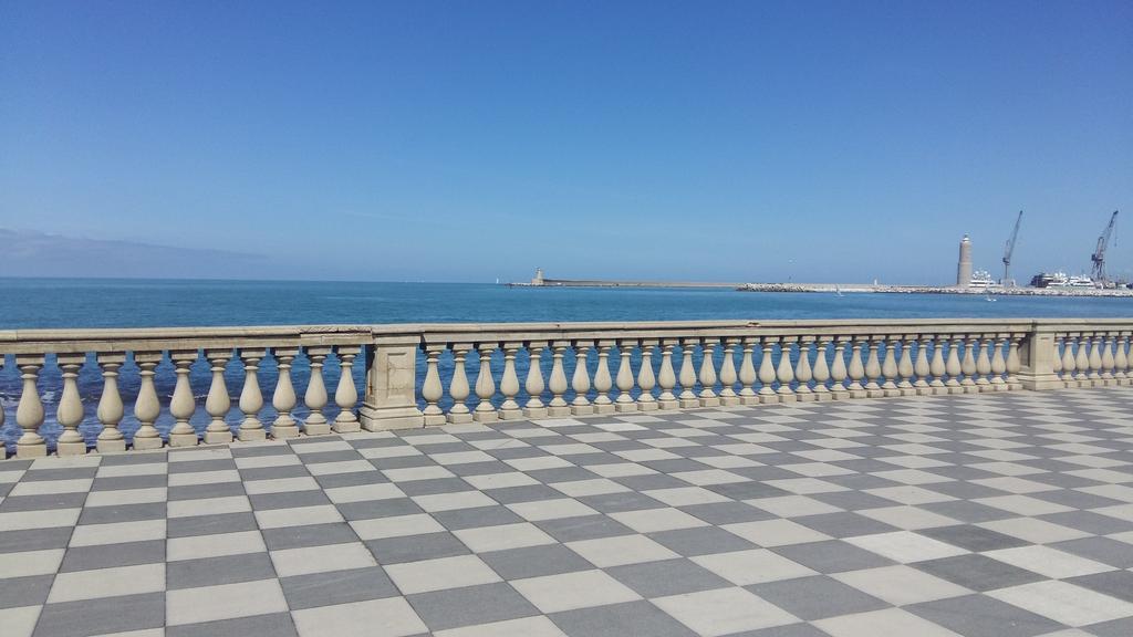 La Finestra Sul Mare B&B Livorno Kültér fotó